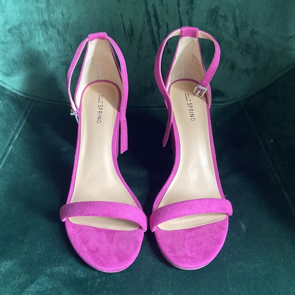 Magenta high heels - Picture 3 of 3